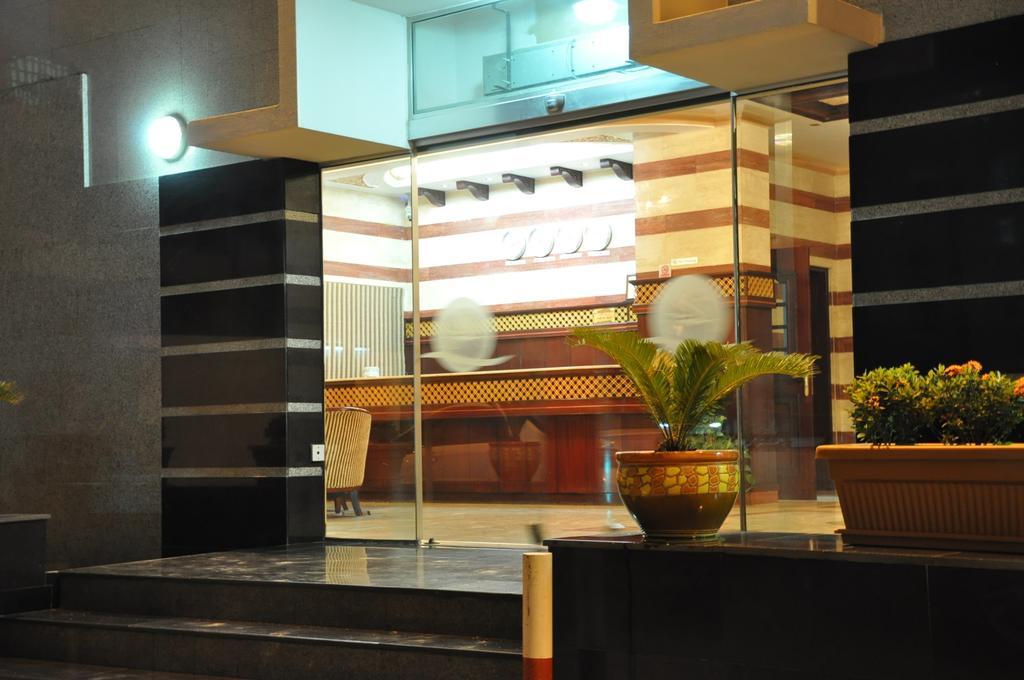 Sahara Hotel Apartments Muscat Luaran gambar
